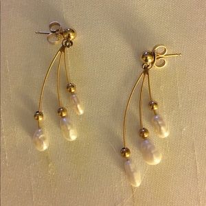 VTG 14k gold pearl earrings